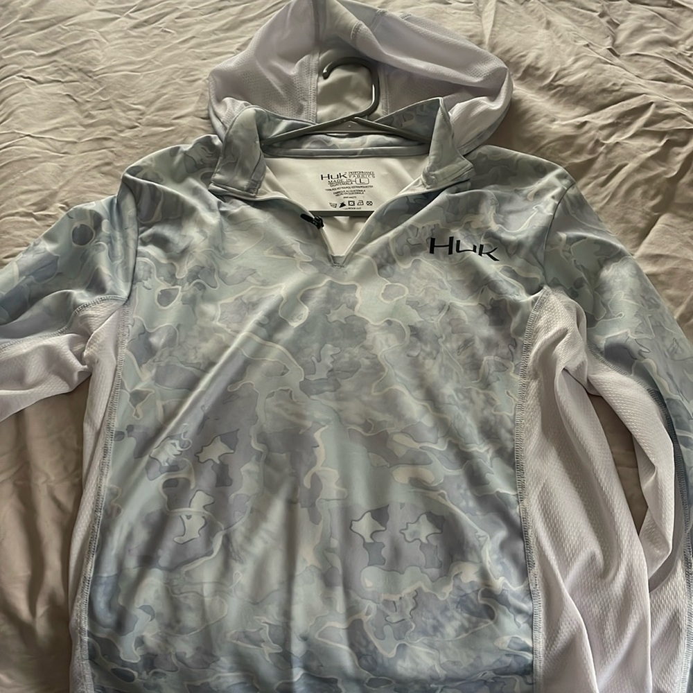 Huk longsleeve size YOUTH L